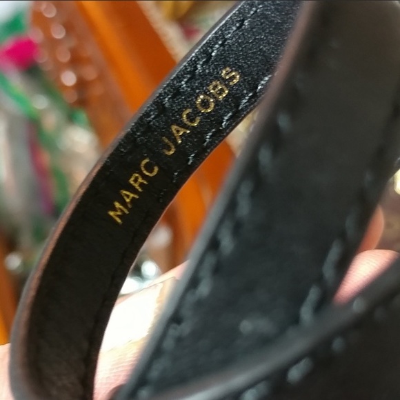 Marc Jacobs black leather wrap bracelet size 6.5 - Picture 7 of 7